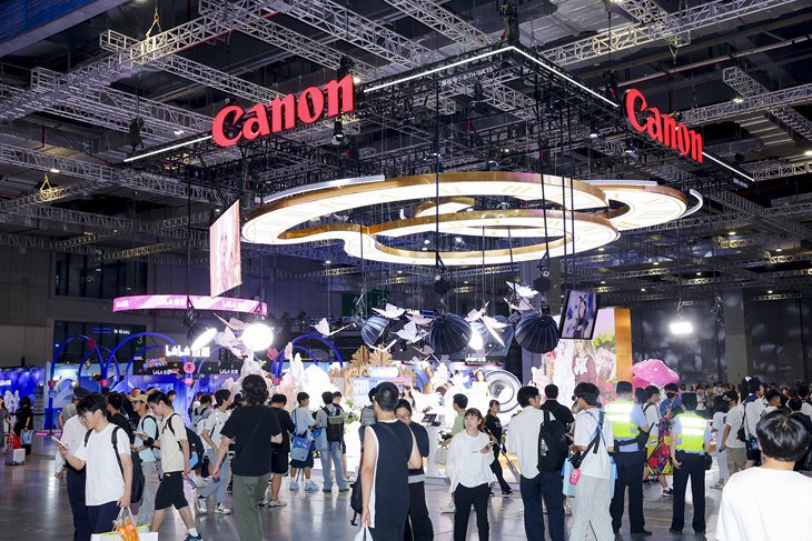 BW2026三天吸引40万人次,二次元经济"线下"爆发